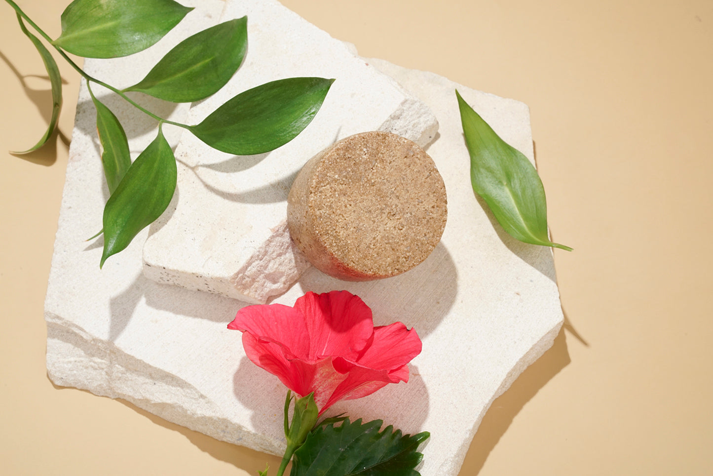 HIBISCO DETOX - Champú clarificante de aceite de avellana, flor de hibisco y arcilla volcánica