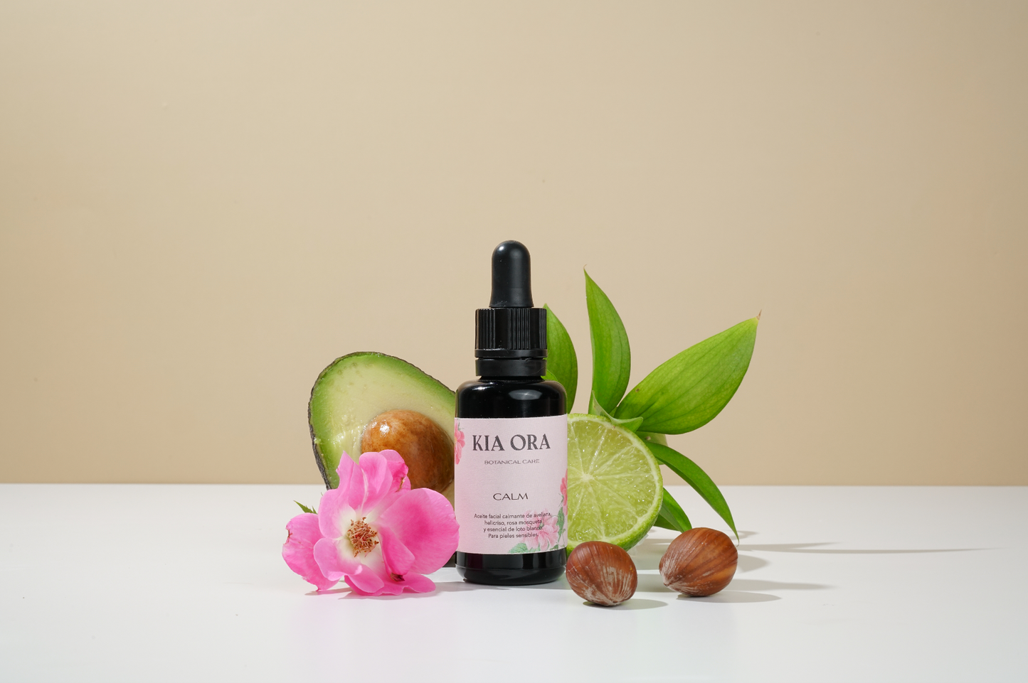 CALM - Aceite facial calmante de avellana, helicriso, rosa mosqueta y esencial de loto blanco