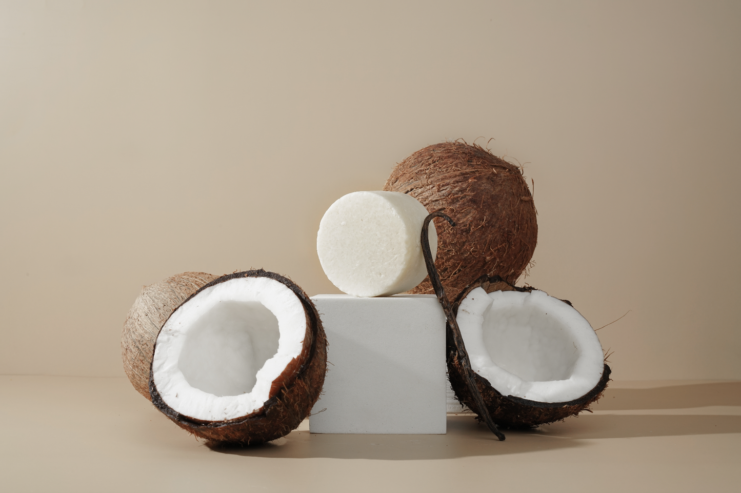 MAMBO - Champú nutritivo de coco, nuez de Macadamia y aceite de café verde