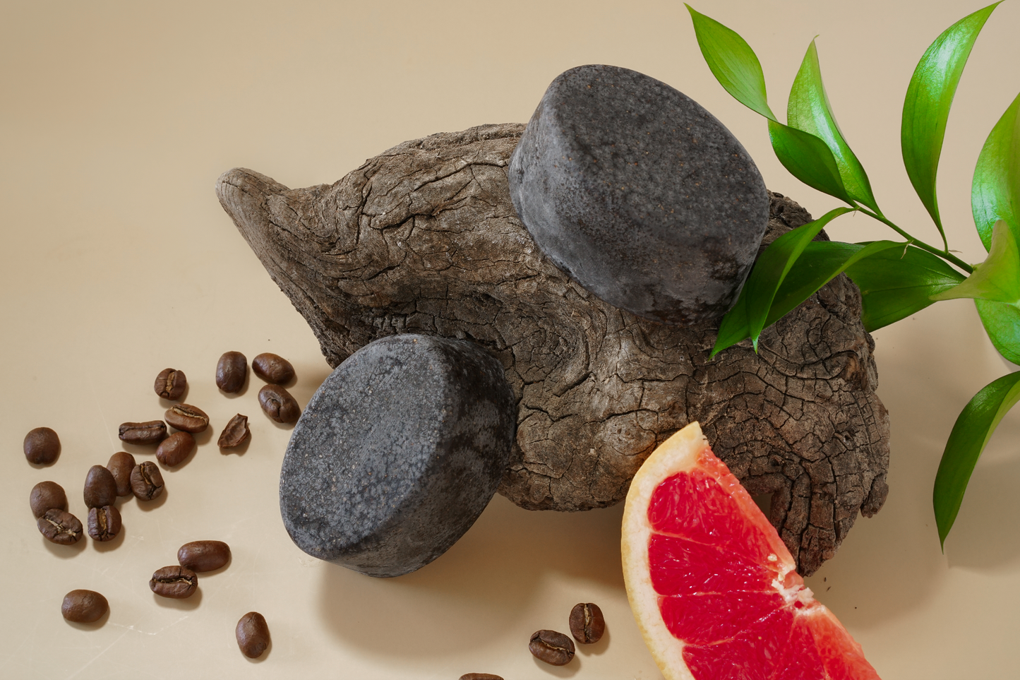 MOCCA - Exfoliante corporal tonificante de azúcar de coco, café y esencial de hinojo